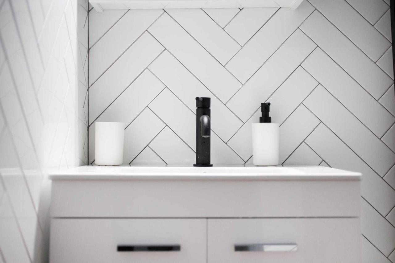Newly Renovated Studio Downtown Athens! Экстерьер фото